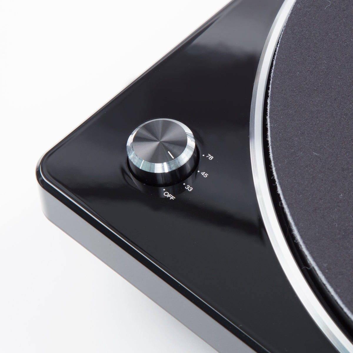 Denon: DP-400 Semi-Automatic Turntable